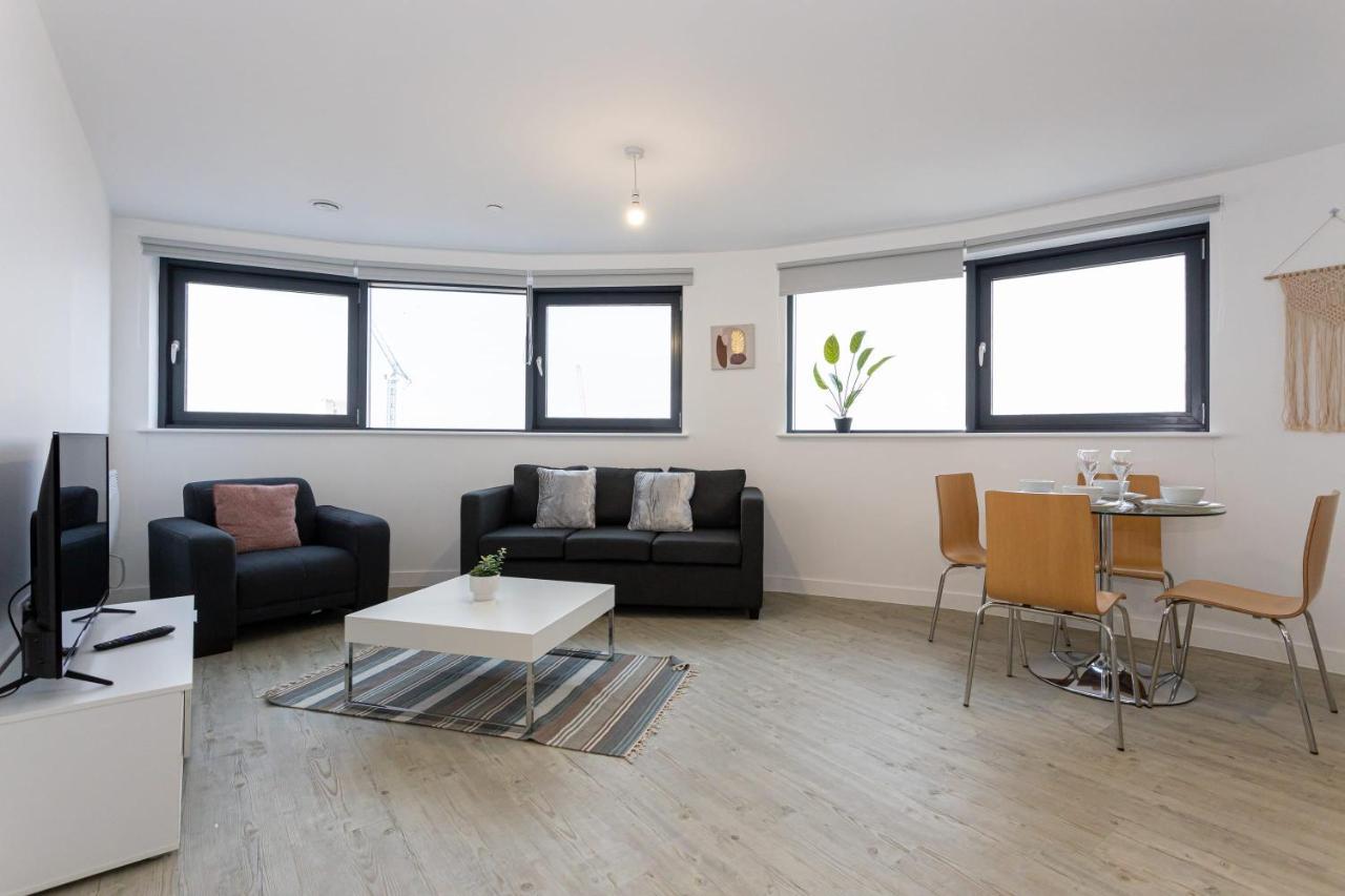 מנצ'סטר Stunning 2 Bed Apartment In Salford Amazing Views מראה חיצוני תמונה