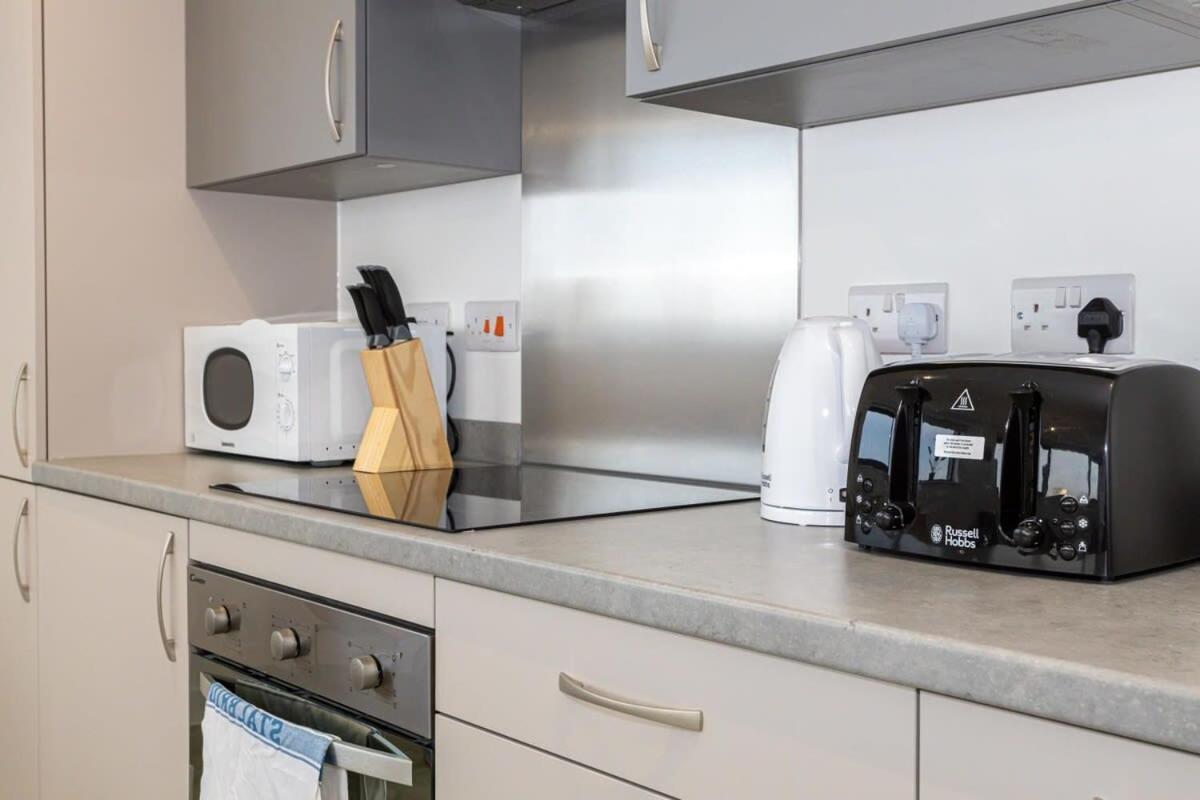 מנצ'סטר Stunning 2 Bed Apartment In Salford Amazing Views מראה חיצוני תמונה
