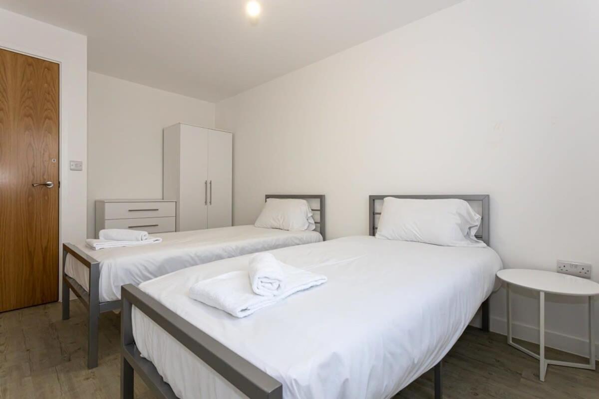 מנצ'סטר Stunning 2 Bed Apartment In Salford Amazing Views מראה חיצוני תמונה
